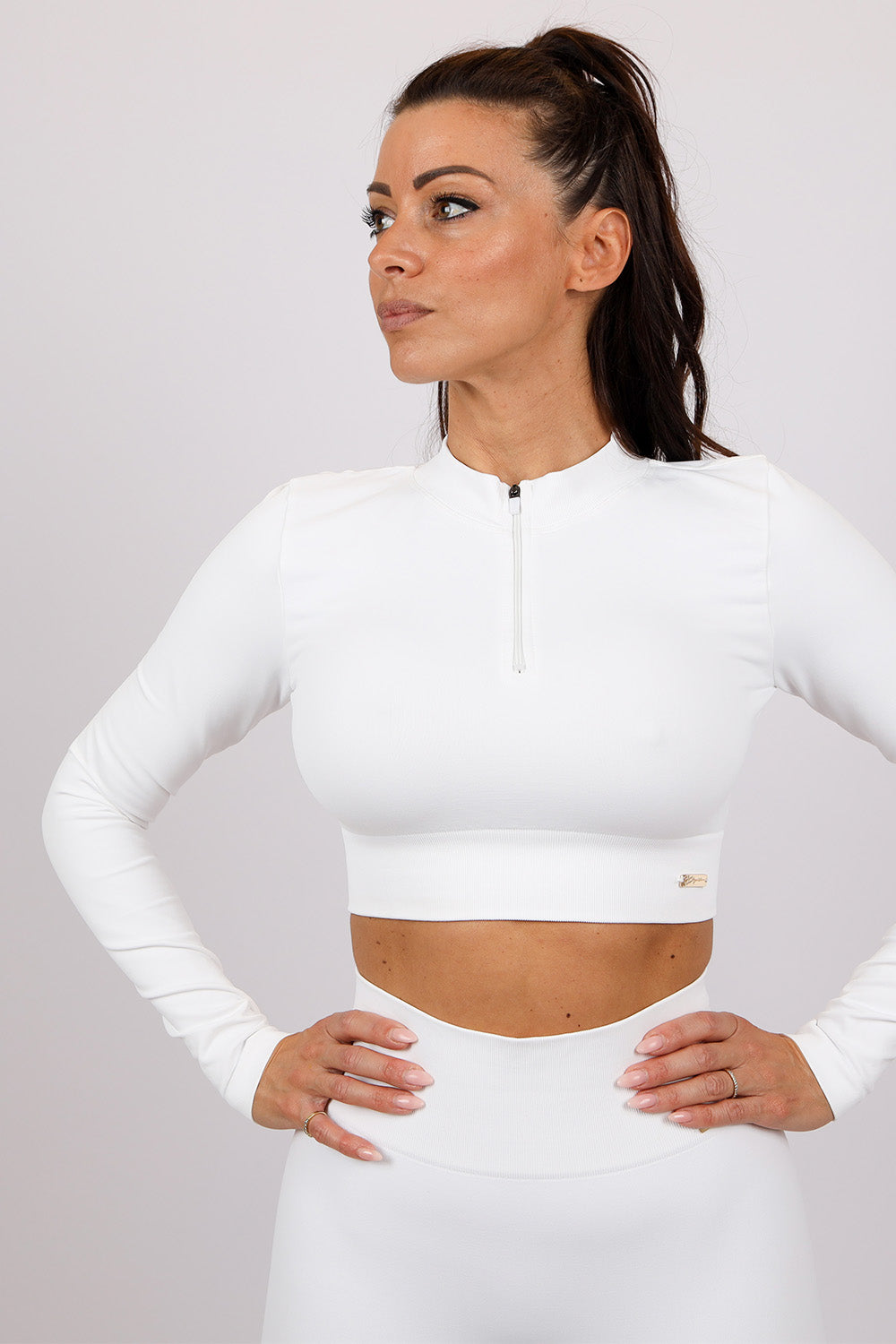 Classic Long Sleeve Top Gold Plate logo - White